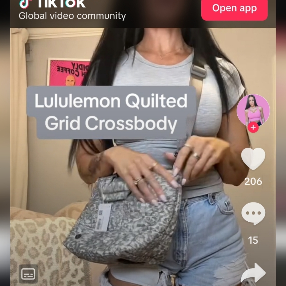 Lululemon Quilted Crossbody 5L - Picture 15 of 16